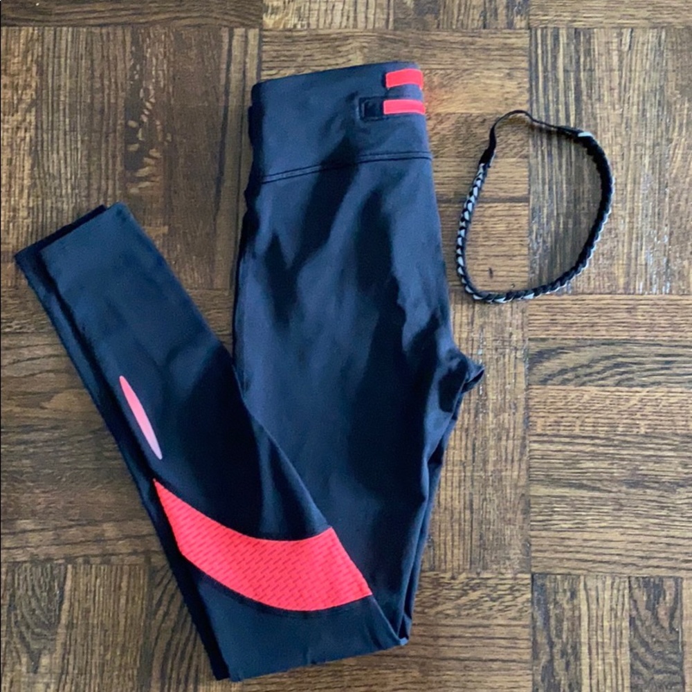 Under Armour black leggings and headband